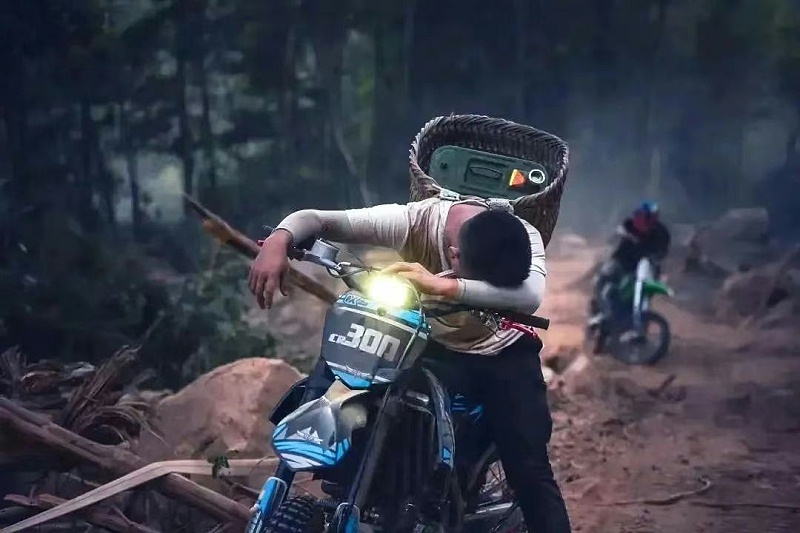摩托車(chē)隊伍